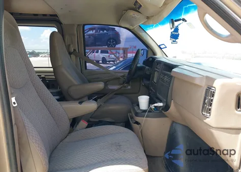 2004 Chevrolet Express from USA, damaged, VIN 1GNFG15T341126827